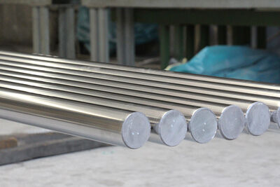 Buy 1000mm-8000mm Chrome Piston Rod with 800-1000MPa Tensile Strength and HRC 60-65 Hardness for Hydraulic Cylinder and Engine Applications online manufacture